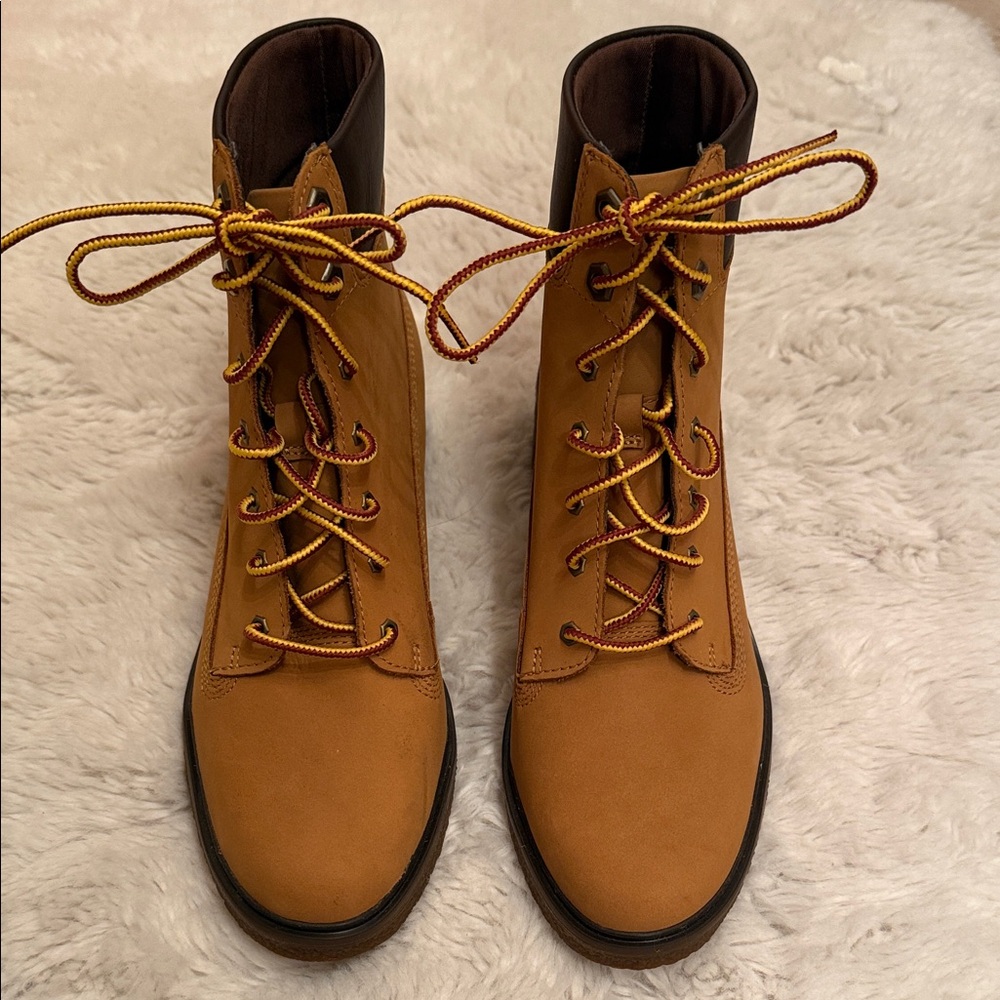 Brown Lace-Up Timberland Women's Boots